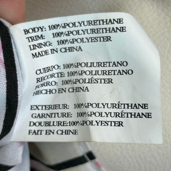 Betsey Johnson Baseball "Hey Batter" Tote Bag with charm - Picture 4 of 6